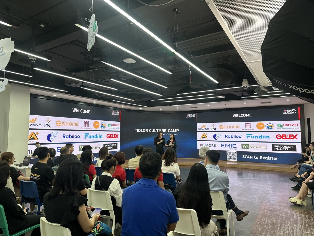 Màn hình LED Tidlor Culture Camp tại Bangkok